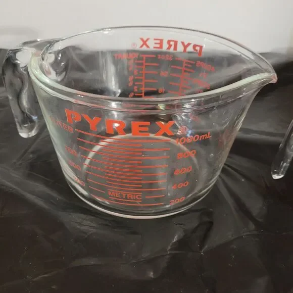 Vtg Pyrex Glass Liquid Measuring 4 #532 Quart & 1 Cup Anchor Hocking - Picture 3 of 7